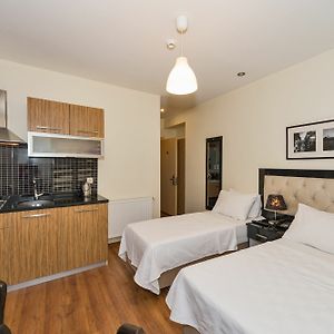 Studio met een King Size Bed